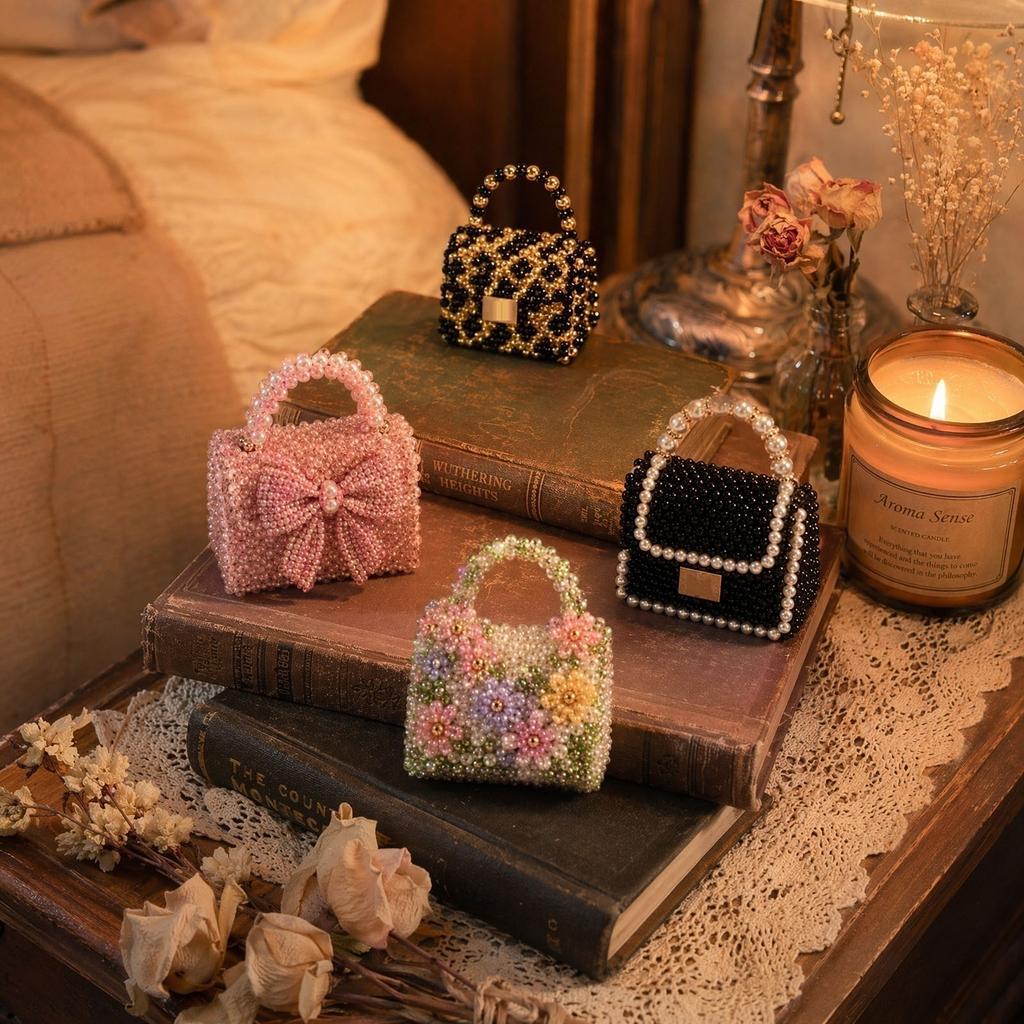 Tiny Bag Boutique 3D Набор для рукоделия с бусинами, набор из четырех предметов, включает модели сумочек с бусинами, подробные инструкции по вышиванию бисером и материалы для творческой сборки