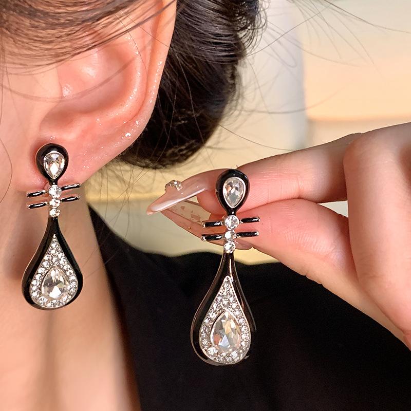 Новые серьги в китайском стиле Light Luxury Niche Black Pipa Full Cover для женщин