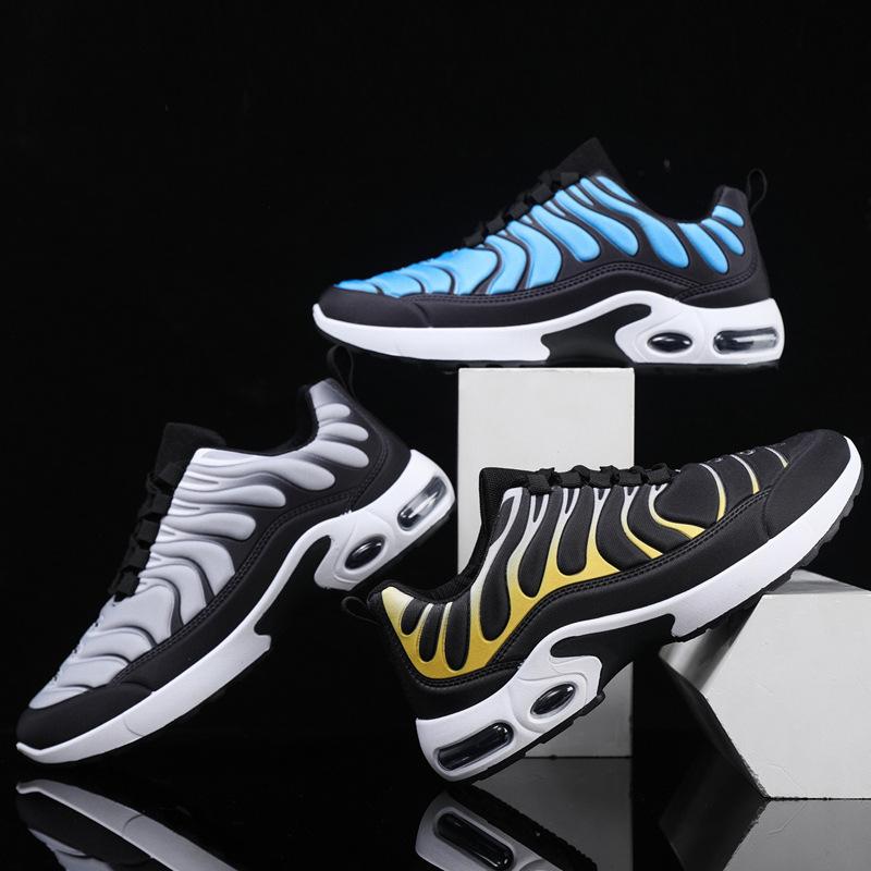 Men's Shoes Spring and Autumn Mesh Travel Shoes Thick-soled Heightening Air Cushion Shoes Korean Version Trendy Men's Sports and Leisure Shoes