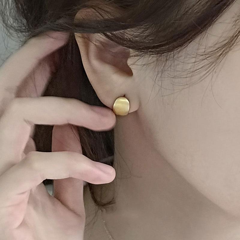 Half-arc Brushed Ear Buckles, Niche High-end Atmosphere Earrings for Women, Cold Style Design