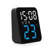 Цифровые часы Светодиодный будильник Настольные часы на батарейках 2-цветный дисплей с заглавными буквами Простые настенные часы 3 настройки будильника Светодиодные часы Голосовое управление