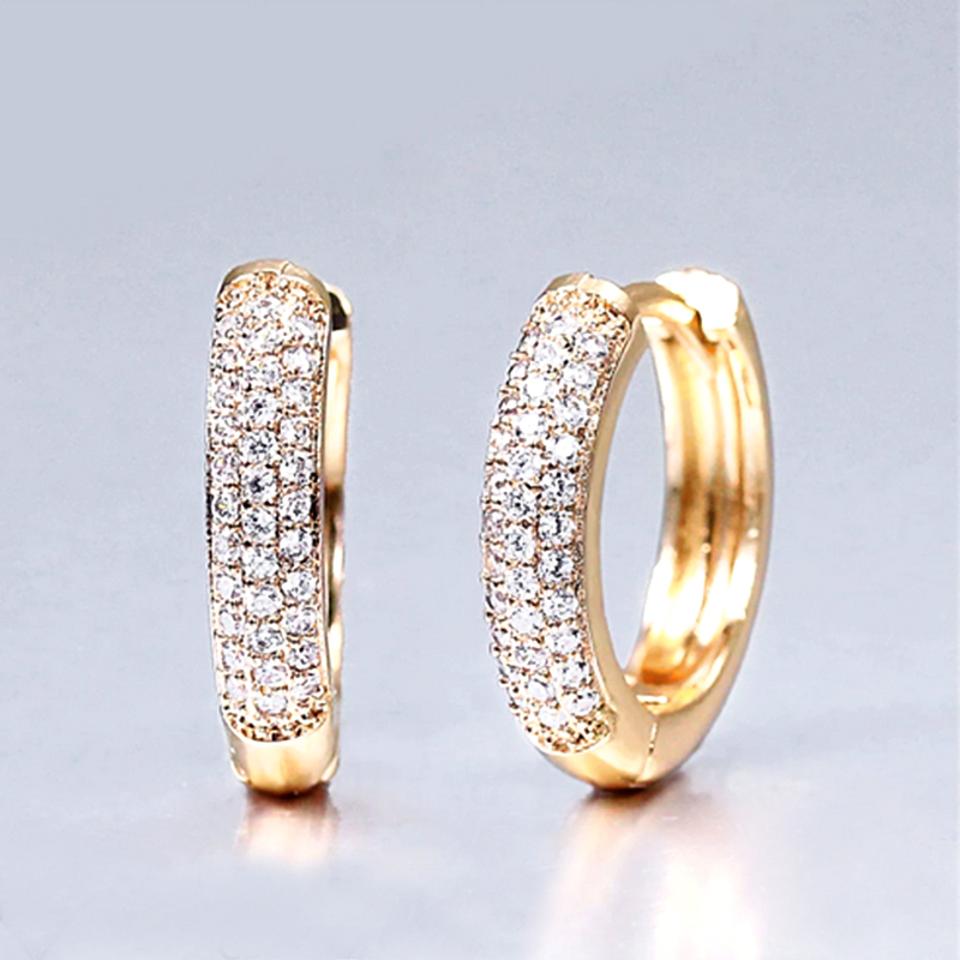 1 Pair of Hollow Gold Colored Hoops Earrings