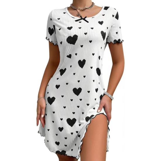 Женская ночная рубашка контрастного цвета с принтом в виде сердца, сборками по краю, декором в виде банта, разрезом по низу, свободные короткие рукава, летнее платье для сна