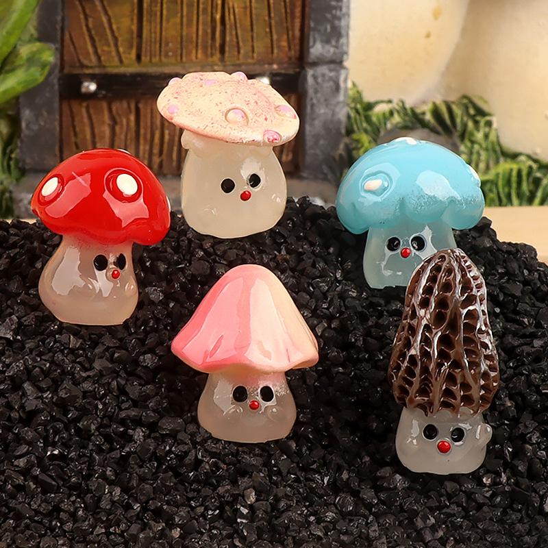 Luminous Mini Colorful Mushroom Ornament Cartoon Colorful Model Micro Landscape Dollhouse Miniature Toy Car Decoration
