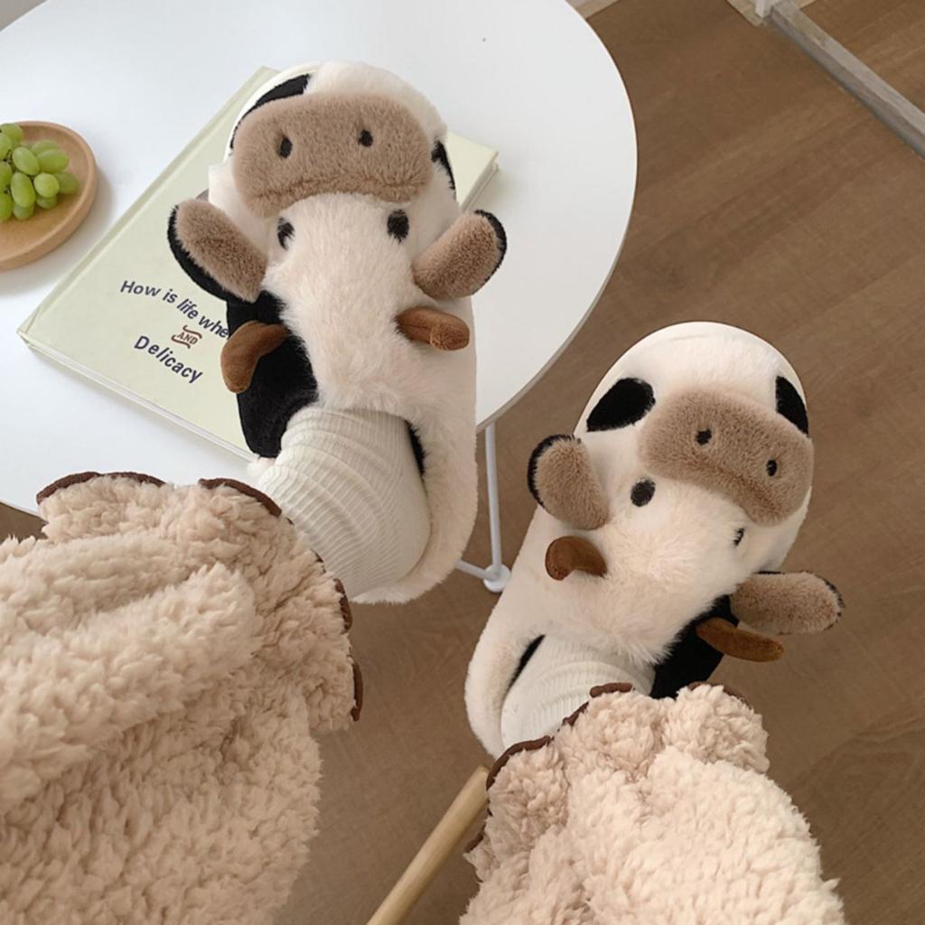 Cute Cow Slippers, Women's and Men's Plush Slippers, Winter Plush Thick Soled Slippers, Indoor Kawaii Shoes, Cartoon Style, Fabric Upper and Insole