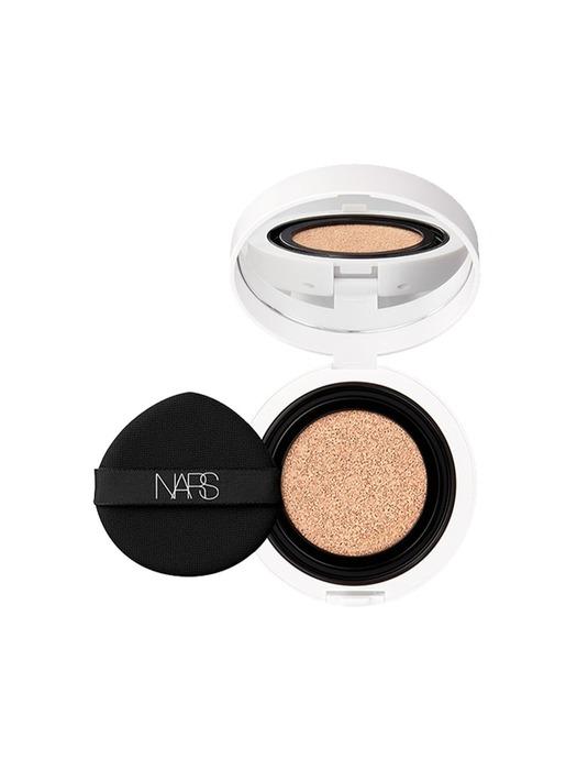 Nars [НОВИНКА] Сыворотка-кушон с светоотражающими частицами (Сменная часть и футляр)