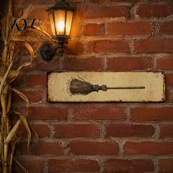 Spooky Yard Art Distressed Wooden Broom Wall Sign, Rustic Retro Witch Hanging Easy Installation Decor Decor, Outdoor Sign for Porch Fence Courtyard