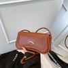 Niche Underarm Bag Women's New Fashion Portable Baguette Bag High-end Single Shoulder Messenger Bag
