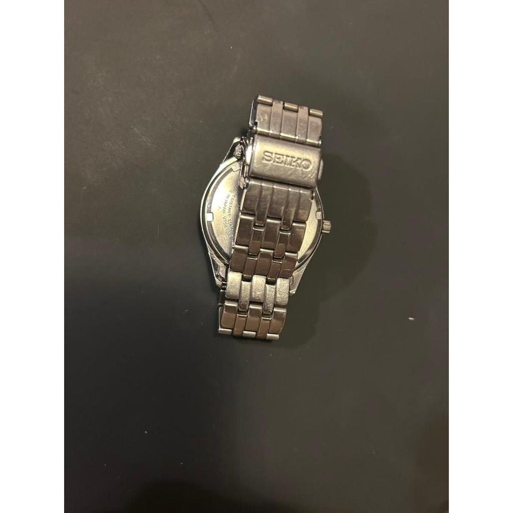 Б/у мужские часы SEIKO SOLAR с индикатором дня недели и даты серебристые сделано в Японии