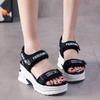 Спортивные сандалии женские новые летние универсальные с открытым носком на танкетке на толстой подошве папины туфли на высоком каблуке женские туфли