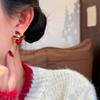 Элегантные красные серьги с цветочным узором и бусинами - Универсальный нишевый дизайн для роскошного образа