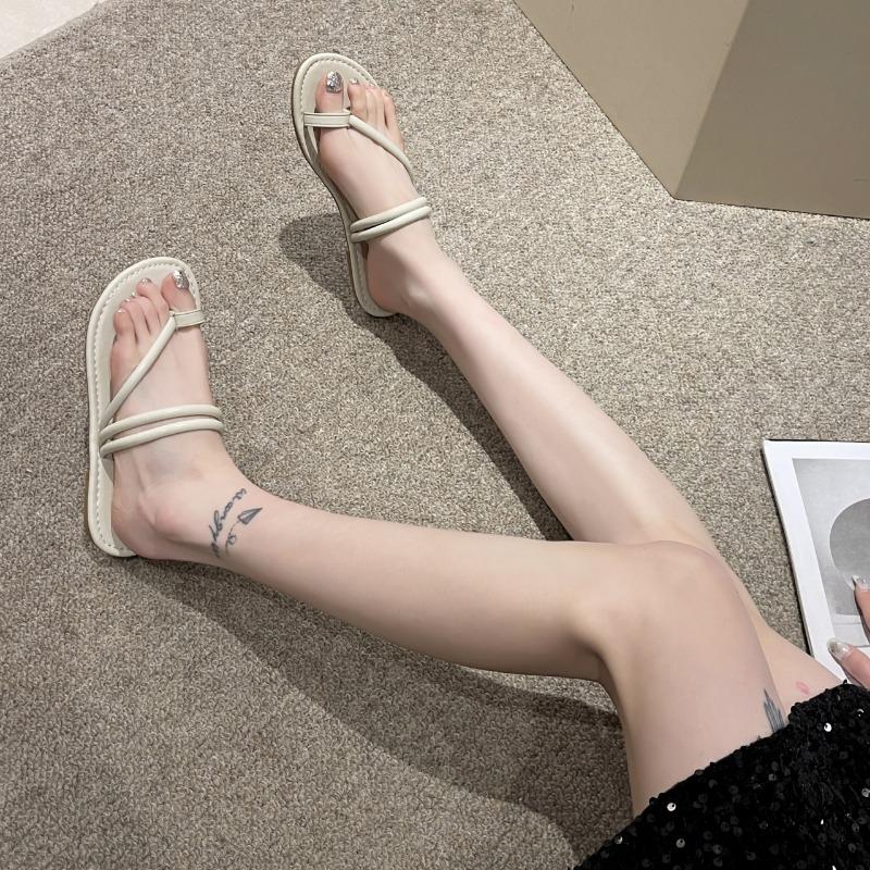 Мода 2024 года, брендовая женская обувь, базовые женские тапочки, уличные пляжные тапочки, женские сандалии с круглым носком и узким ремешком на плоской подошве с наперстком