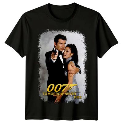 Завтра не умрет (1997) Футболка в стиле ретро 80-х, вдохновленная кинопостерами.