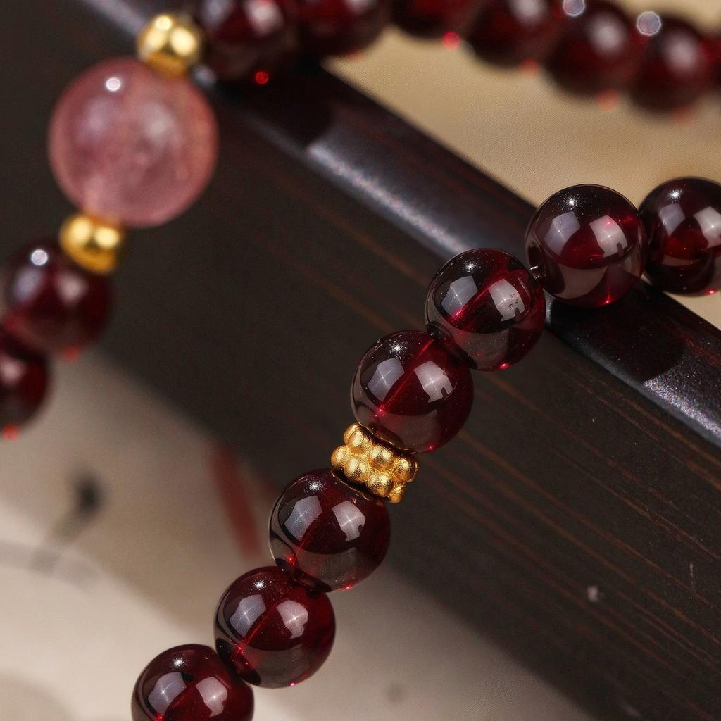 Pink Strawberry Natural Garnet Bracelet for Women, Strawberry Crystal, Extremely Beautiful Bracelet, Light Luxury, Niche, Exquisite Gift