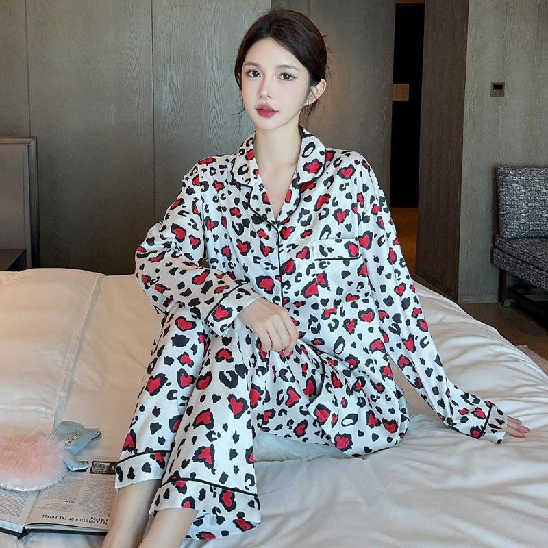 Весна и осень Ледяной Шелк Женская Пижама Домашний Комплект Девочек Свободная Мода Леопард Любовь Длинные Рукава Пижама Женский Костюм