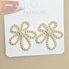 Серьги-подвески с полым цветком и жемчугом для женщин, золотистого цвета, с металлическими боковыми бусинами, элегантные геометрические серьги-подвески