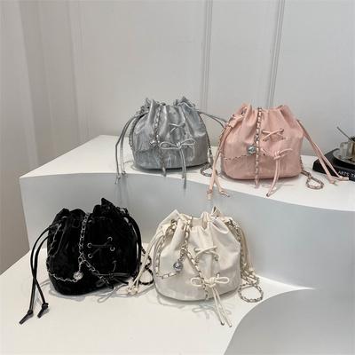 Niche Fashion Ручная сумка-ведро для женщин Летняя мода Красивая индивидуальная трендовая сумка через плечо Повседневная сумка через плечо