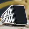 Wei Ya Men's Retro Black Square Agate Pattern Ring - Trendy and Unique Design