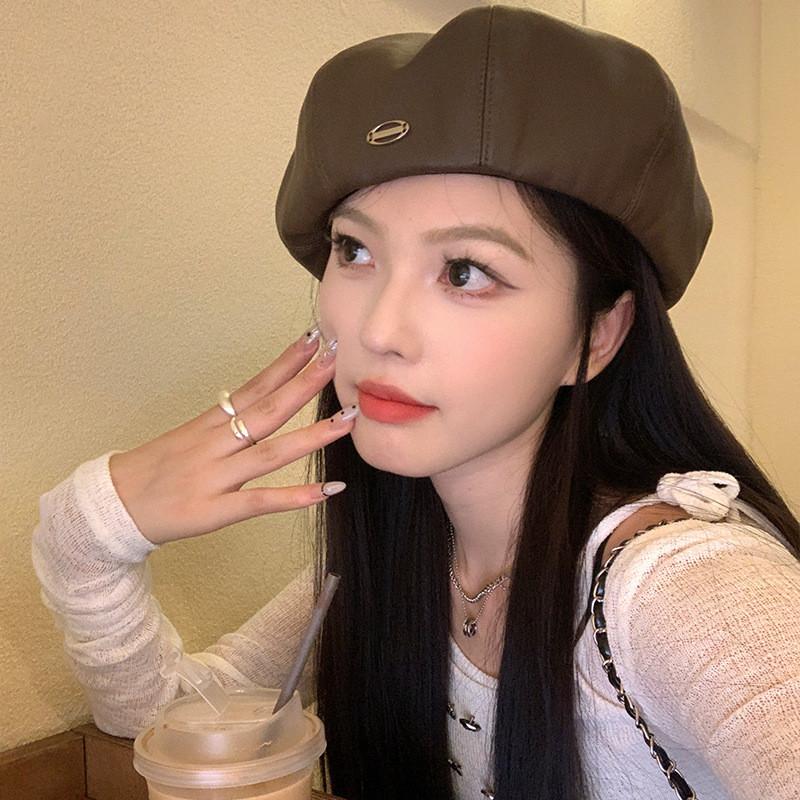 Кожаный Пу Шикарный Берет Для Женщин В Модных Коричневом, Черном И Бежевом Цветах Идеально Подходит Для Любителей Моды Весной Осенью