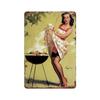 Ретро жестяная табличка Сексуальная пин-ап девушка Гриль США Платье Кухня Бар Винтажный стиль Табличка Декоративная Веселая Домашняя Вдохновляющая Табличка