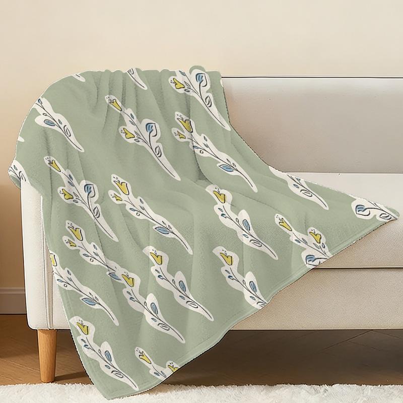 Lightweight Floral Flannel Blanket – Soft, Skin-Friendly Cozy Throw for Home, Christmas & Halloween Decor