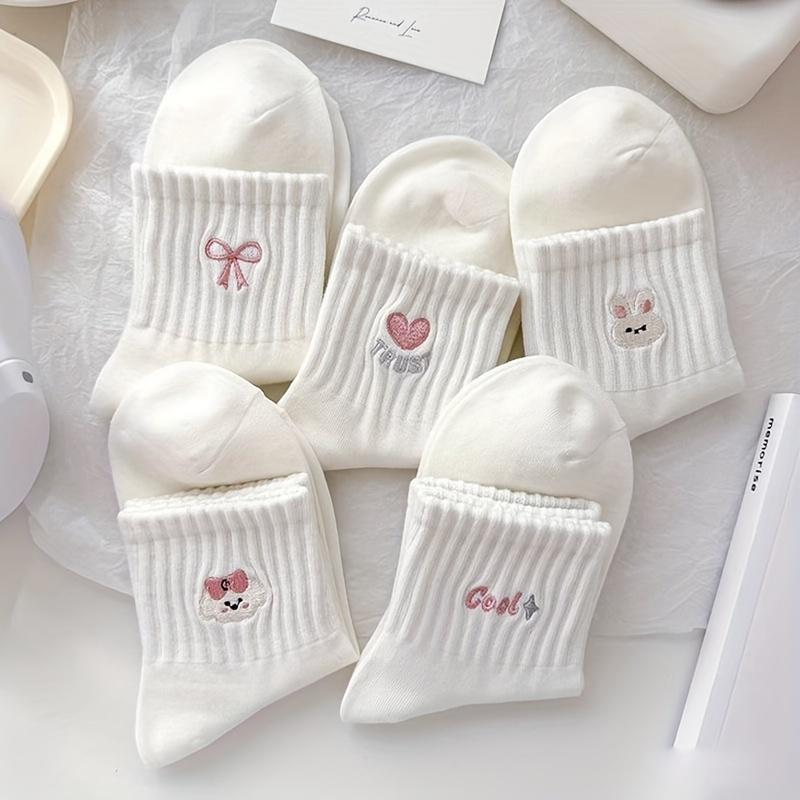 5-Pack Women's Heart Bow Socks, Spring and Autumn Fashionable Minimalist Heart Bow Design! Adorable Patterns On the Little White Socks