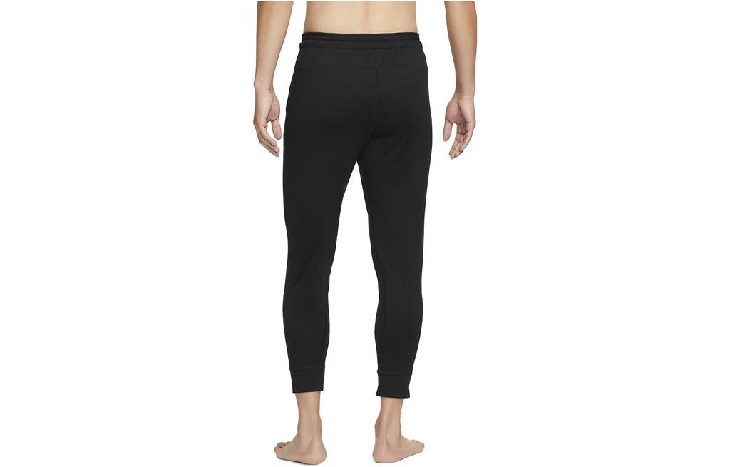 Nike Спортивные брюки мужские черные умеренные FB7783-010