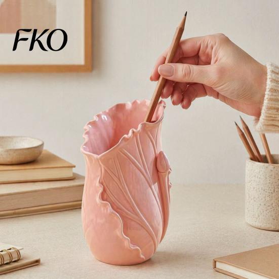 Stylish Lotus Leaf Pen Holder Holder, Decorative Pencil Modern Organizer Desk for Office Supplies Makeup Brushes Environmentally Friendly Storage