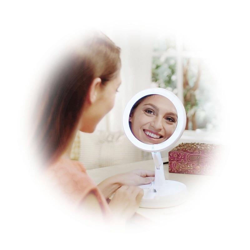 Компактное косметическое зеркало с подсветкой