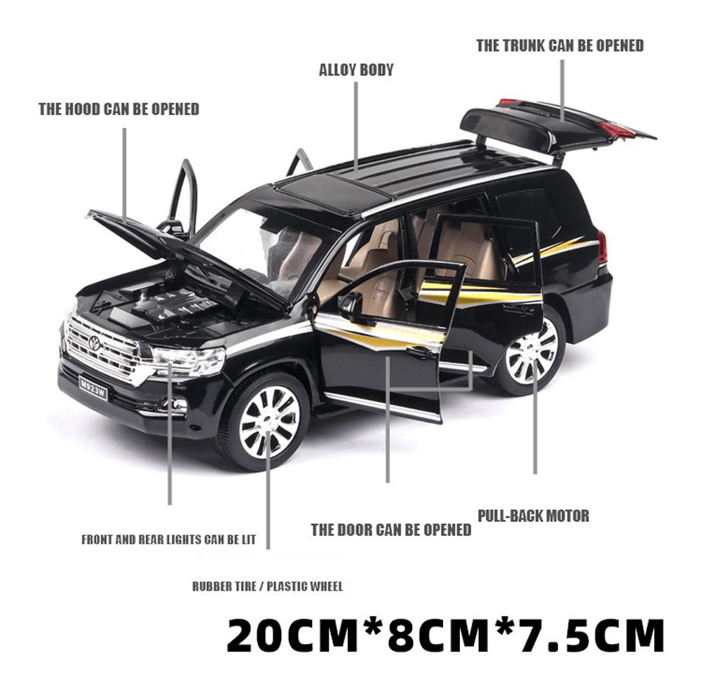 Игрушечная машина с музыкой и освещением