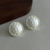 Gentle Milk White Enamel Flower Stud Earrings High-end Simple Atmosphere Earrings Foreign Style Personality Exquisite Explosion Commuter Earrings