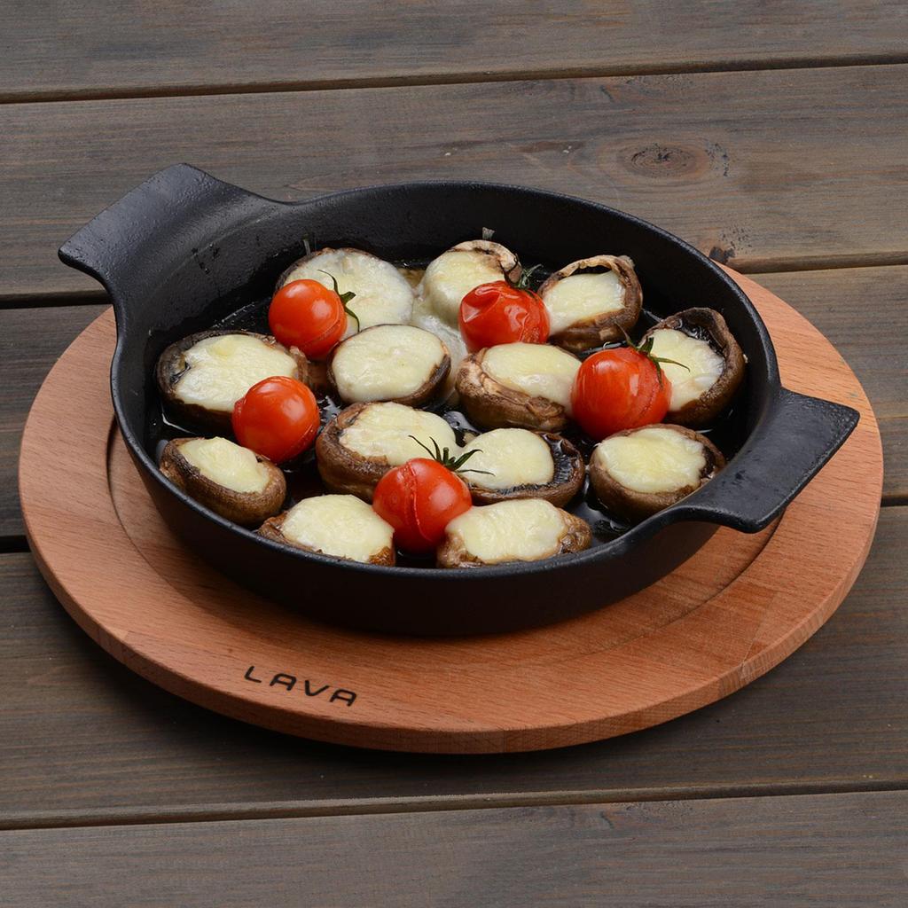 Lava Круглая чугунная сковорода. Двойная ручка, диаметр. Ø 18см.