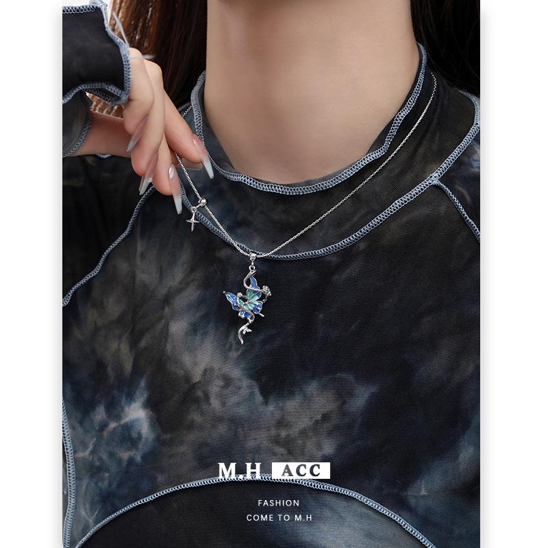 Ожерелье с бабочкой и змеей: Роскошная осенне-зимняя цепочка для свитера с элегантной подвеской