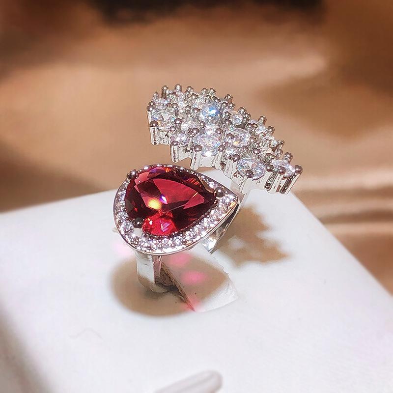 Медный Сверкающие женские украшения с красным цирконием-каплей Регулируемое кольцо Роскошные украшения для вечеринки Не тускнеющие Подарок