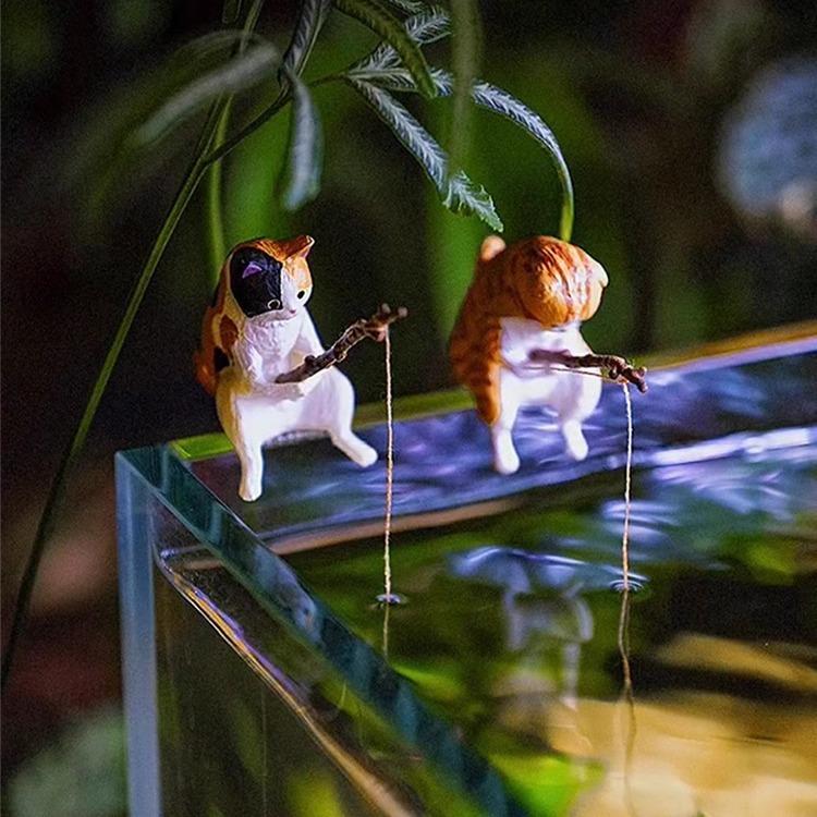 Mini Fishing Cat Ornament for Fish Tank, Creative Hanging Aquarium Decor, Office Desk Miniature Landscape, Good Weather Fishi
