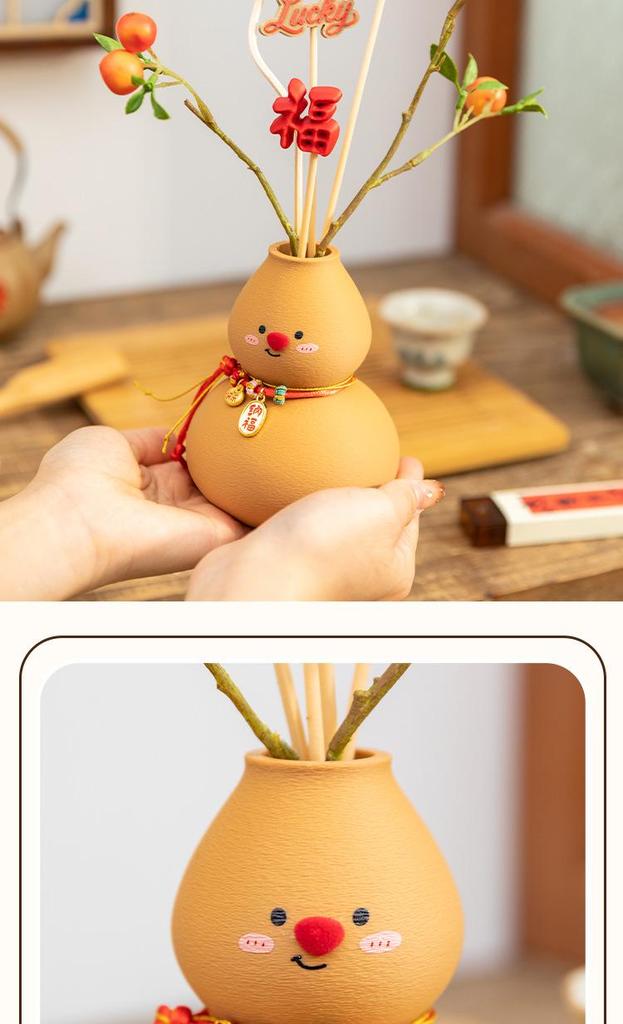 A'ying New Year Gourd Aroma Diffuser with Flower Sticks for Home and Office