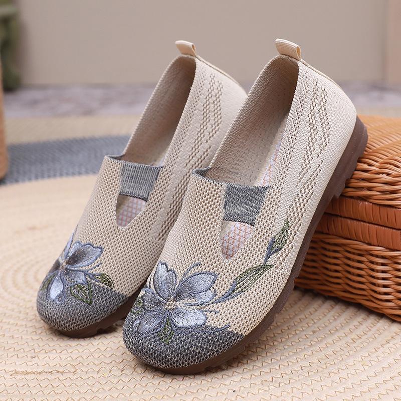 2025 Summer Cloth Shoes Women's Shoes Breathable Soft Sole Round Head Embroidered Shoes Non-slip Mother Shoes