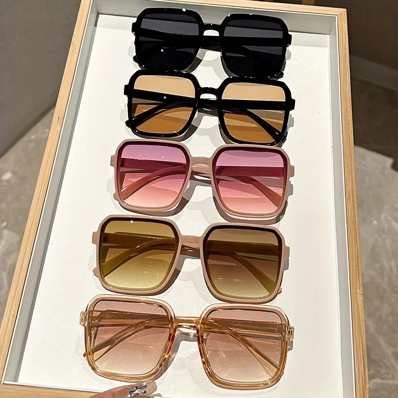 Очень большие стильные модные солнцезащитные очки для женщин с квадратными пластиковыми декоративными линзами для повседневного использования и использования на открытом воздухе