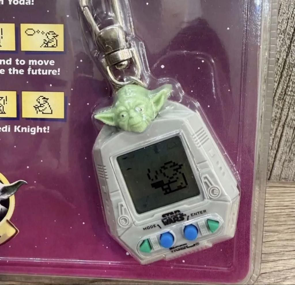 STAR WARS Giga Pets Tamagotchi Йода - Упаковка 20 шт. (Коммерческий )