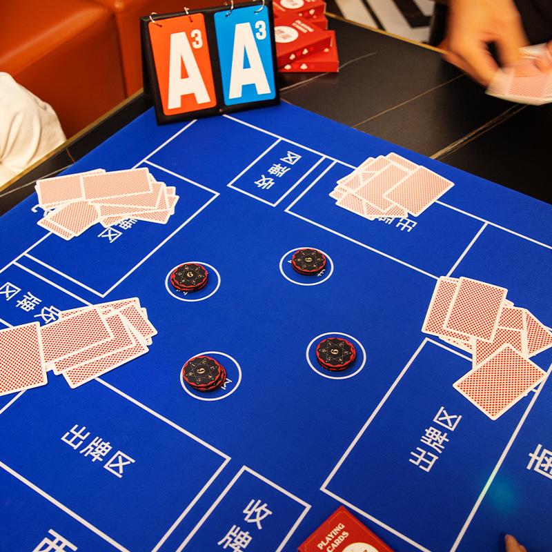 Guandan Team Building Souvenir Playing Cards Gift Set