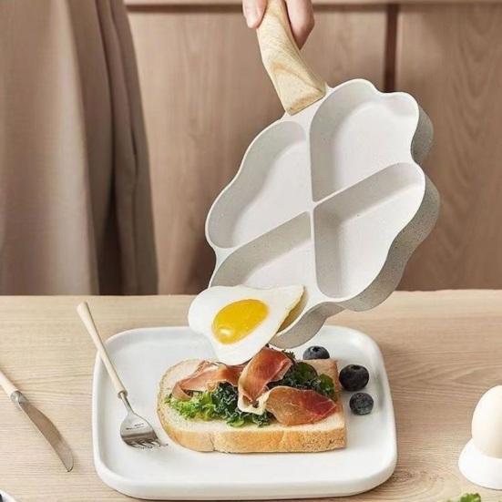 Сковорода для омлета, 4 чашки, антипригарная форма для жарки яиц, мини-сковорода в форме сердца с деревянной ручкой для приготовления блинов на завтрак