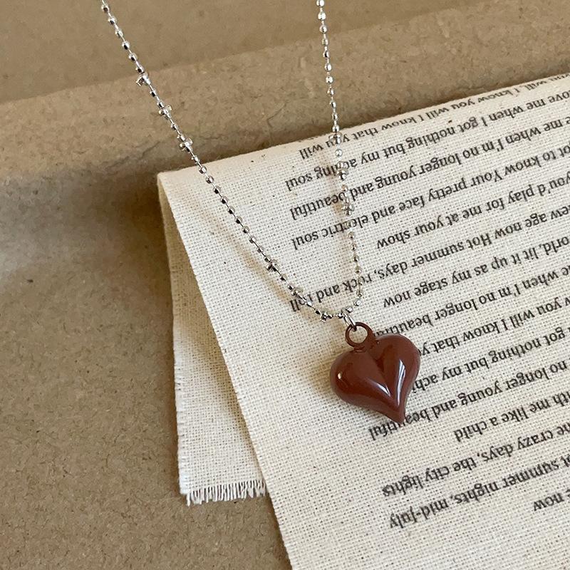 Small Drop Oil Love Peach Heart Pendant Necklace Women'S Simple High-End Sense Fashion Trend Versatile Neck Chain Sweater Chain