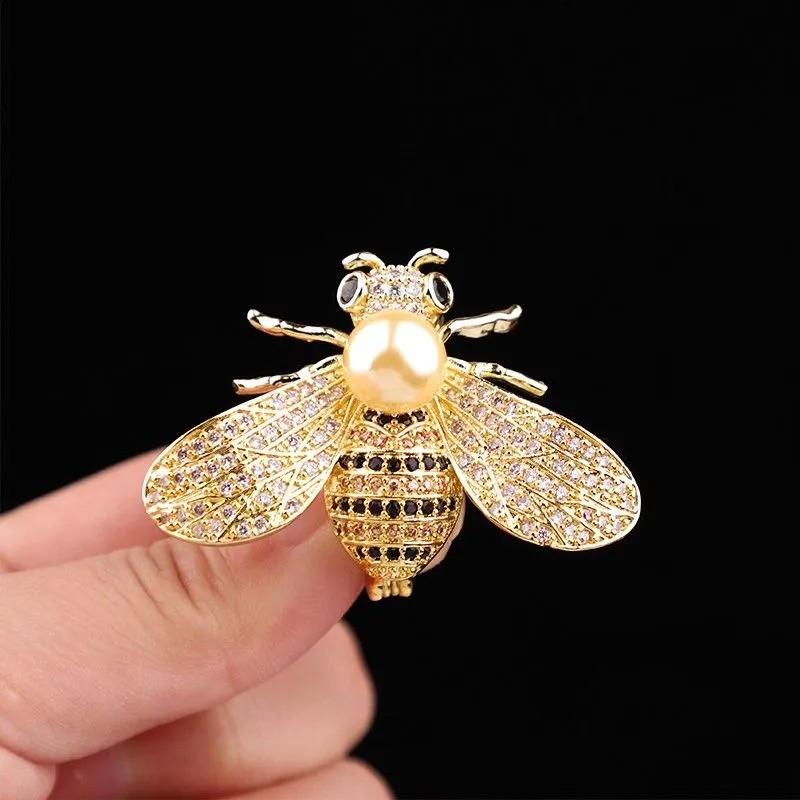 Bee Brooch Luxury Temperament Badge Decorative Pin Creative Versatile Clothing Accessories