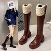 Женские хлопковые ботфорты на толстом высоком каблуке с флисовой подкладкой и пушистым стройнящим дизайном с высоким голенищем