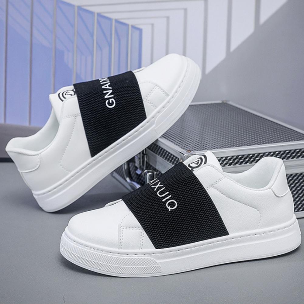 Men's Casual Shoes Fashionable and Versatile Casual Sports Shoes White Sneakers Men Skate Shoes Chaussure Homme Zapatos