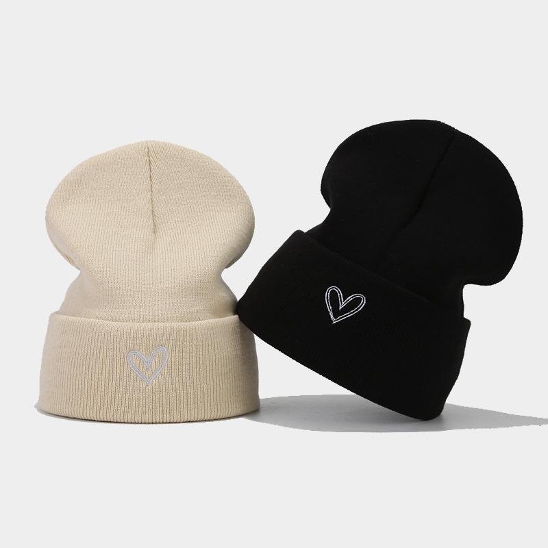 Autumn and winter high-quality thickened large board love embroidery knitted hat men's and women's fashion versatile stacking hat personalized cold