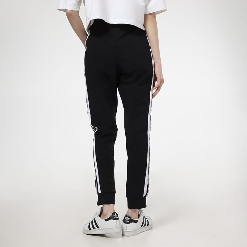 adidas Спортивные штаны женские черные GT4408