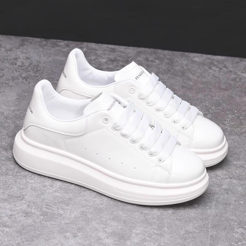 Модные брендовые мужские туфли черные глянцевые повседневные мужские туфли 2024 весна и осень новый стиль белые туфли модные кроссовки для пары