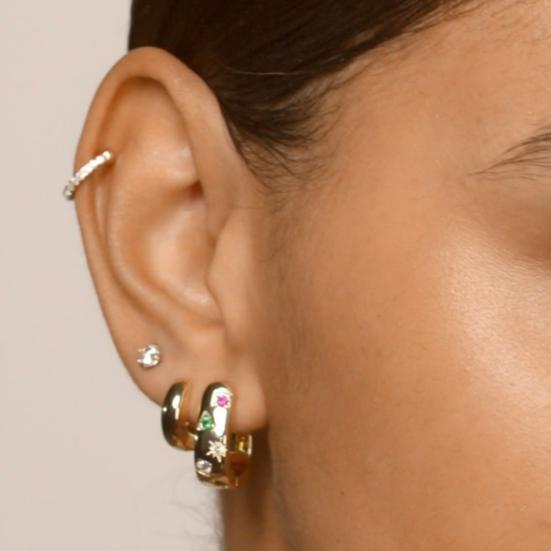 1 пара сережек Huggie, разноцветные стразы, полированный металл, U-образные, легкие украшения для ушей для вечеринки, свадьбы, клуба