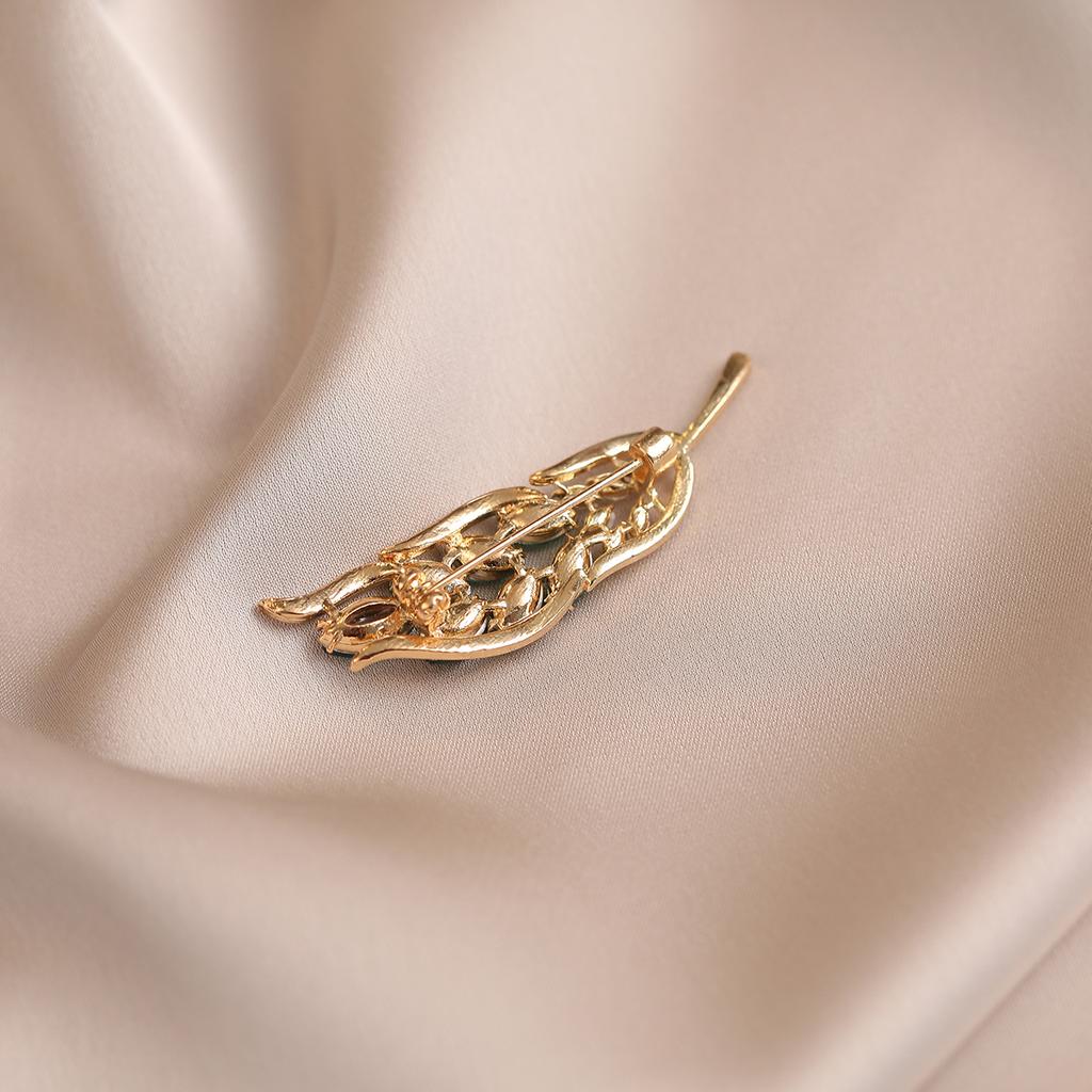 Green Wheat Ears Elegant and Refined Brooch High-end and Light Luxury Design Accessory Coat Overcoat Corsage and Niche Brooch